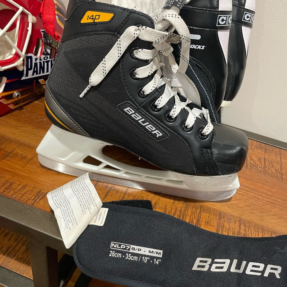 Bauer Supreme 140 Hockey Skates
